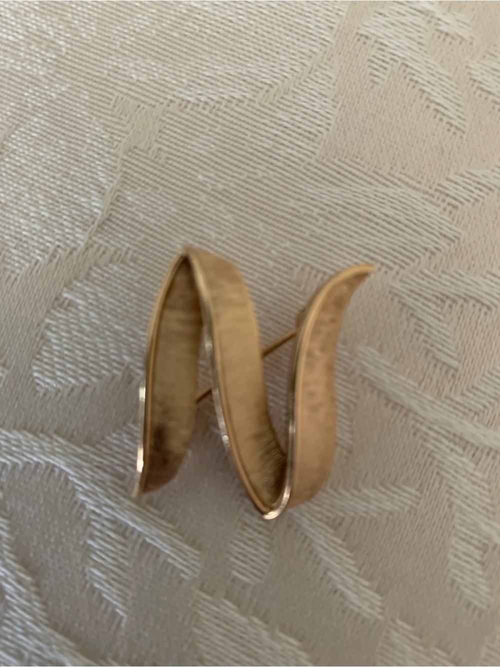 Gold Letter 'N' Pin Brooch